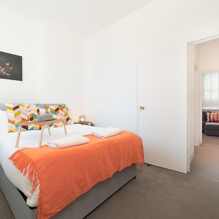 Cozy Apartment In The Heart Of Fulham, London Bagian luar foto