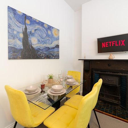 Cozy Apartment In The Heart Of Fulham, London Bagian luar foto